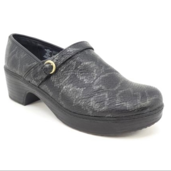 Lands’ End Clogs Women's 8 Gray Waterproof Snakeskin Pattern Camden Slip On Shoe - Picture 1 of 9